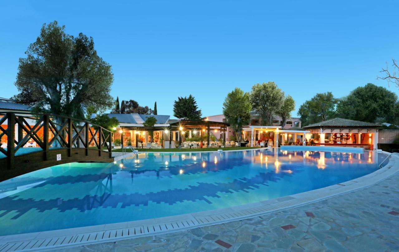 Sentido Apollo Palace Mesongi Exterior photo The pool at the hotel