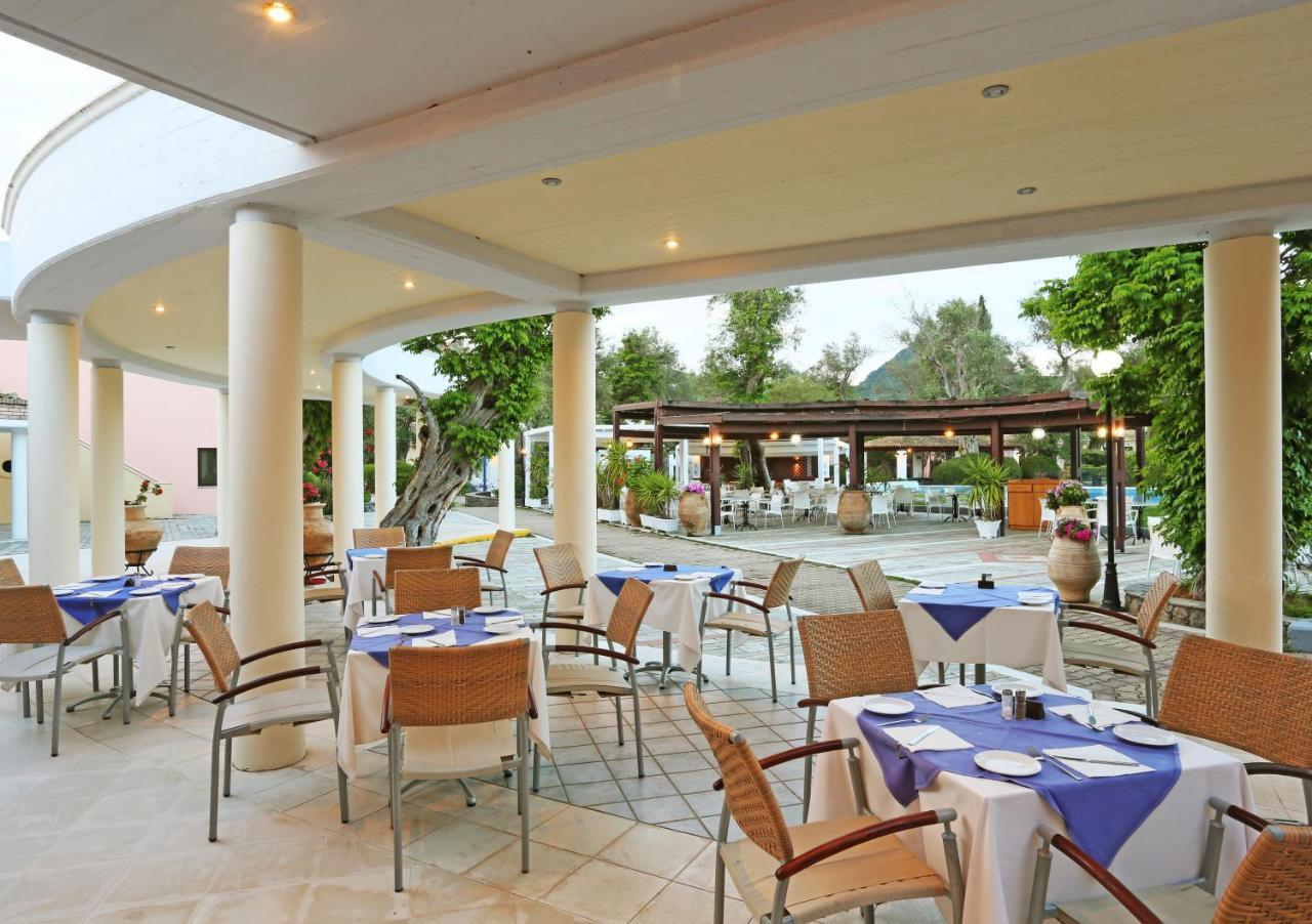 Sentido Apollo Palace Mesongi Exterior photo The restaurant at the hotel