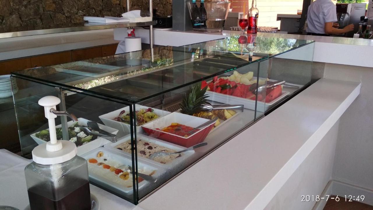Sentido Apollo Palace Mesongi Exterior photo A salad bar